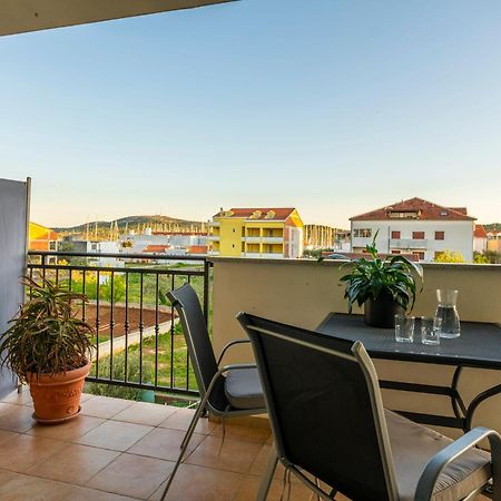 Charming Tale Apartments Modun19 Пировац Стая снимка