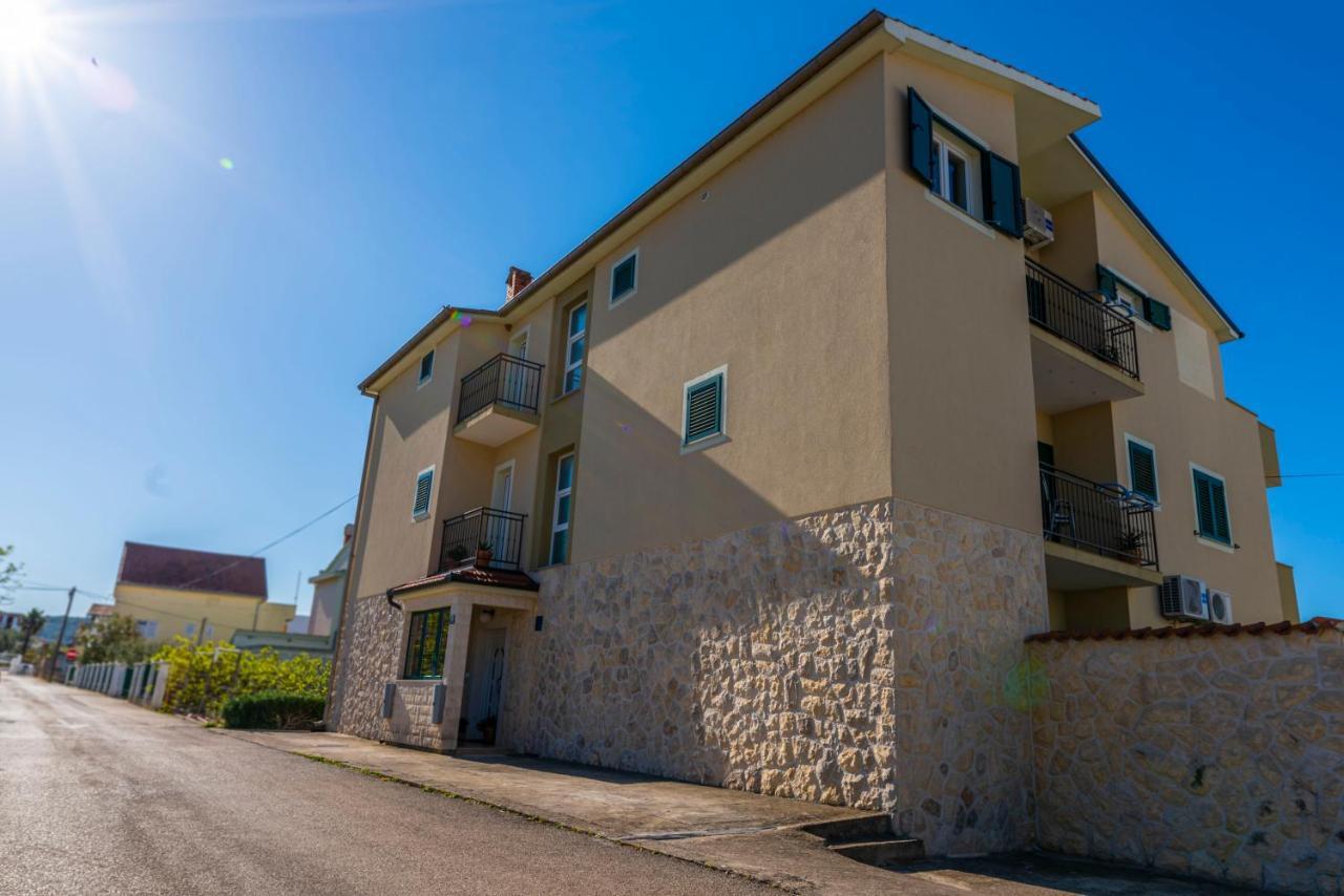 Charming Tale Apartments Modun19 Пировац Екстериор снимка