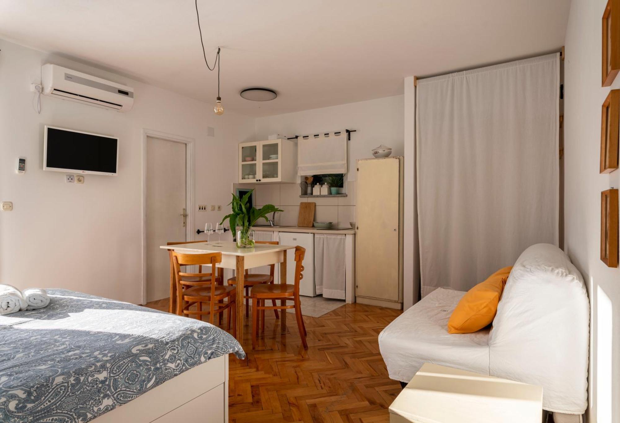 Charming Tale Apartments Modun19 Пировац Стая снимка